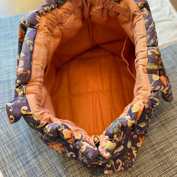 HOLDINGS Floral, Roomy Metal Collapsible Quilted Bag - Picture 10 of 13